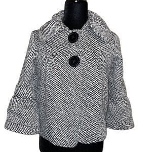 Forever 21 Black and White shawl/sweater/jacket